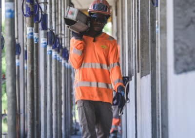 Reportage pour le Minorange de Bouygues construction avec Colas Mayotte et ETPC Mayotte